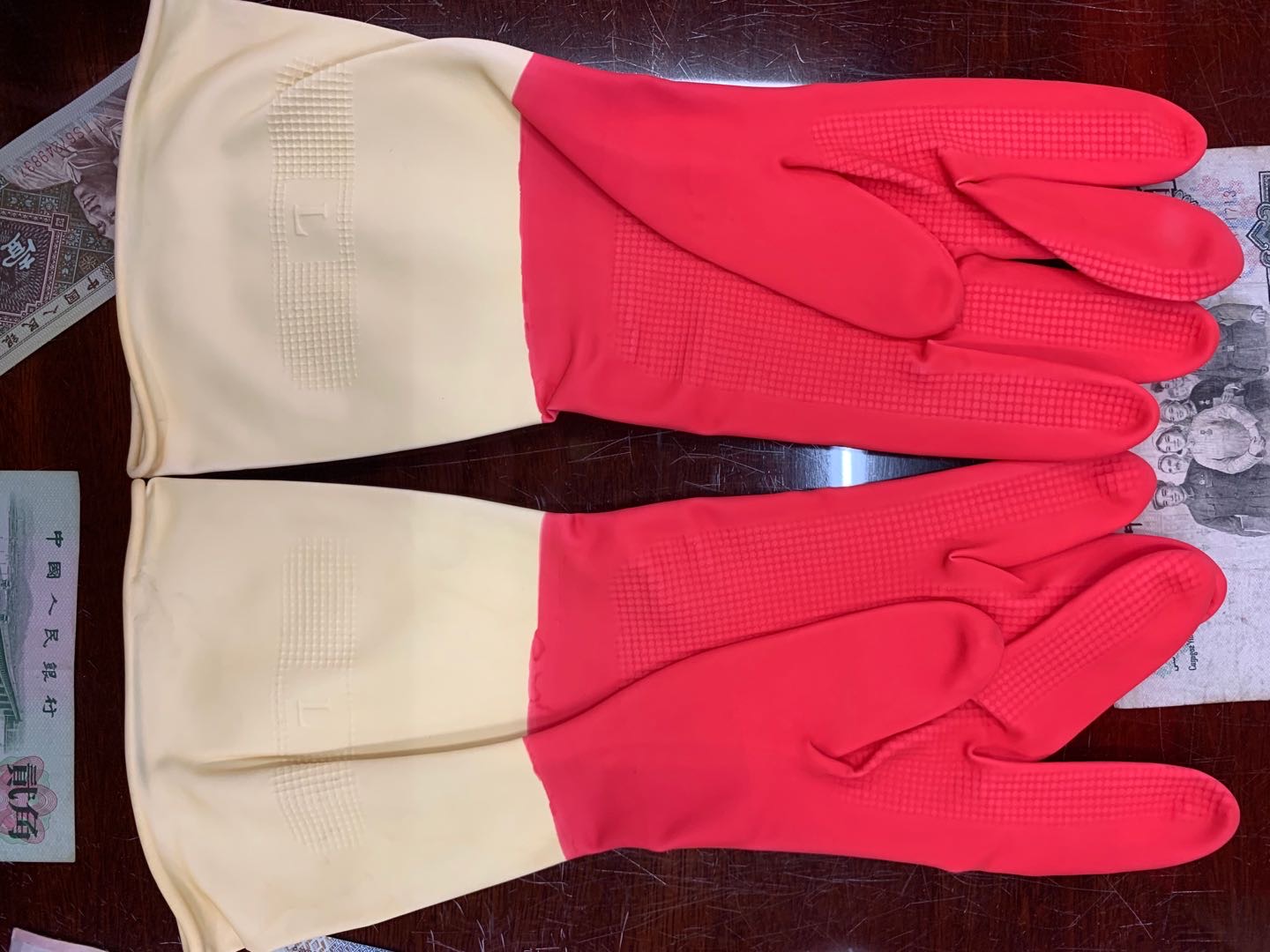 Labor protection gloves, wear-resistant labor rubber, warm impregnated rubber, waterproof, thickened rubber full belt rubber details Picture