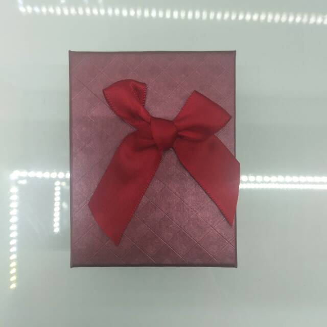Rectangular box This is a clear blank Chinese gift box thumbnail