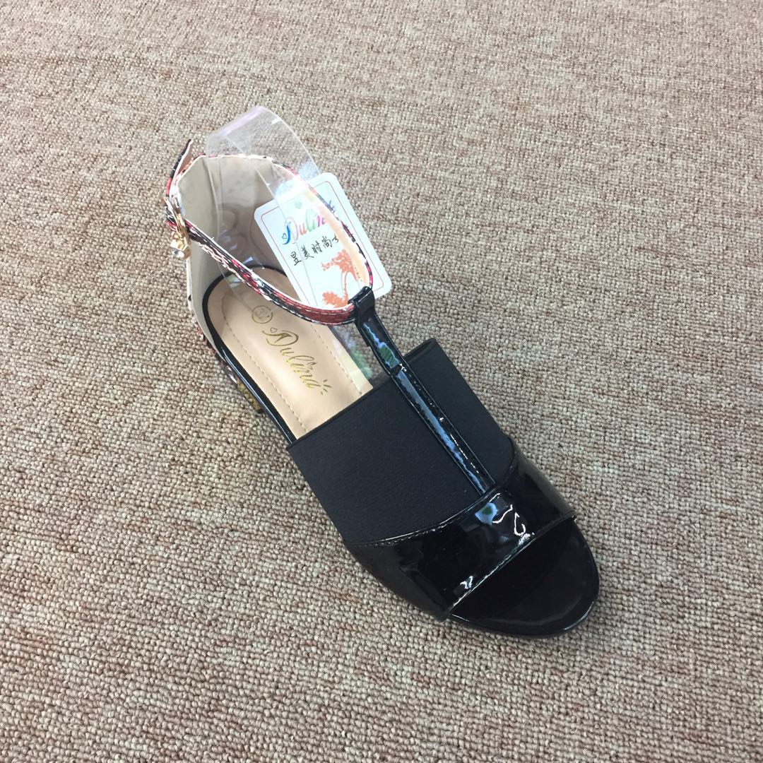 2020 Summer New Silver Black Snakeskin Low Heel Shoes Shallow Mouth One Word Buckle Sandals Women