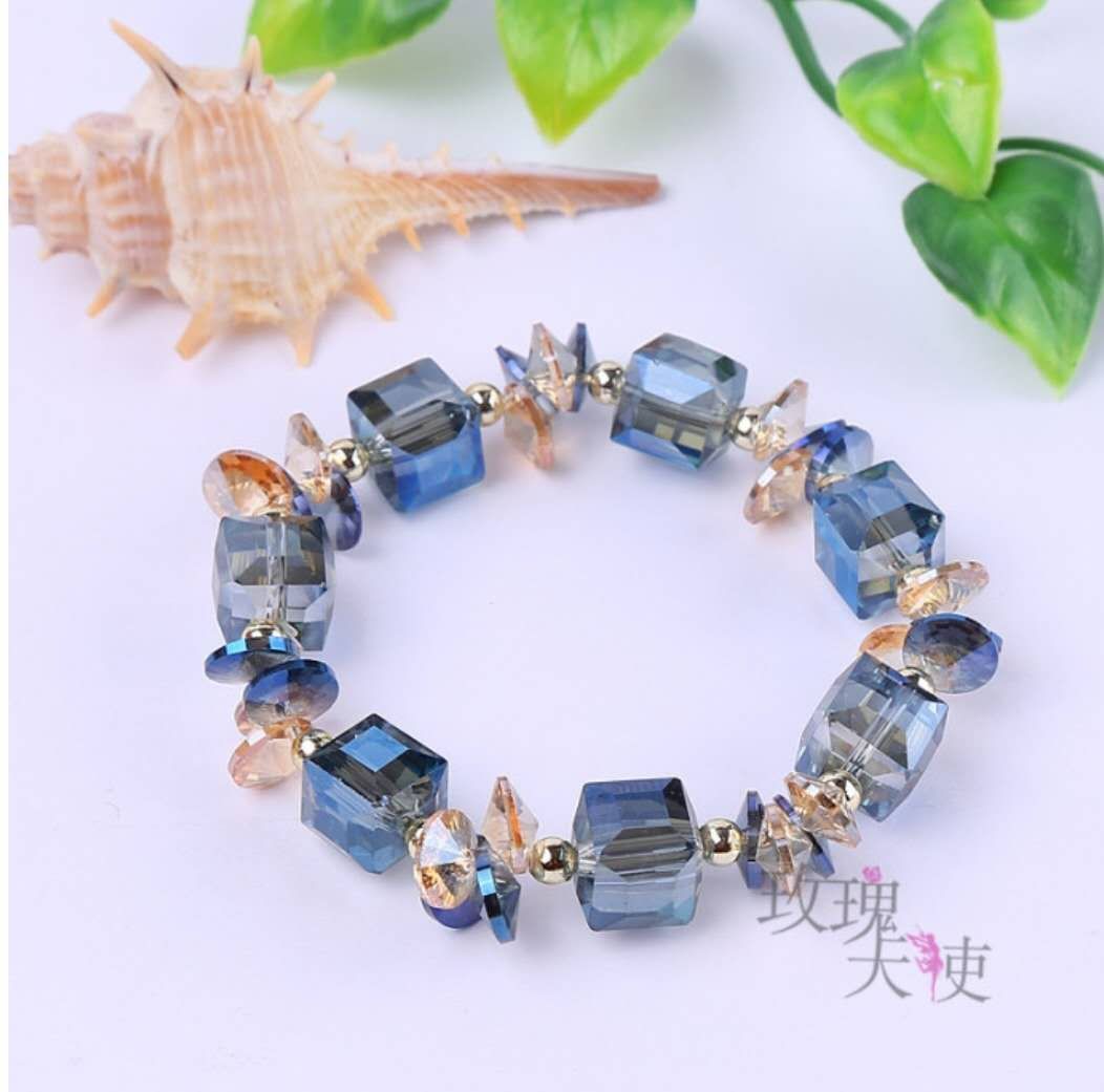 Rose Angel Original Rubik's Cube Sugar Crystal Bracelet, a versatile accessory for women, a fashionable and sweet bracelet
