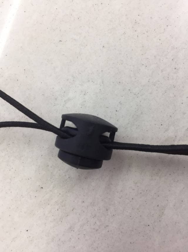 The windproof rope elastic band has a novel style and is sold directly by the manufacturer as a clothing accessory details Picture