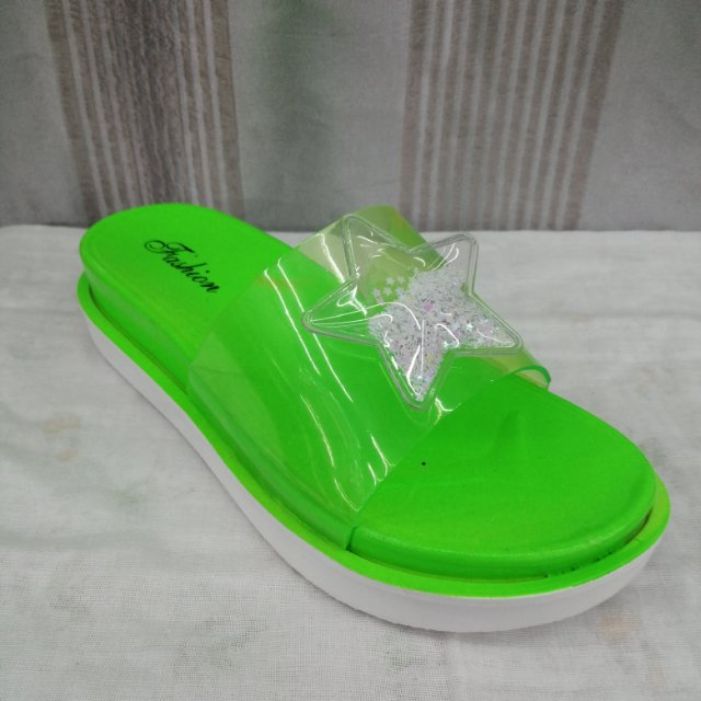 Slippers For Women Outside Wearing New Summer Can Wet Water Word Beach Fashion Everything Sandals Air Stars