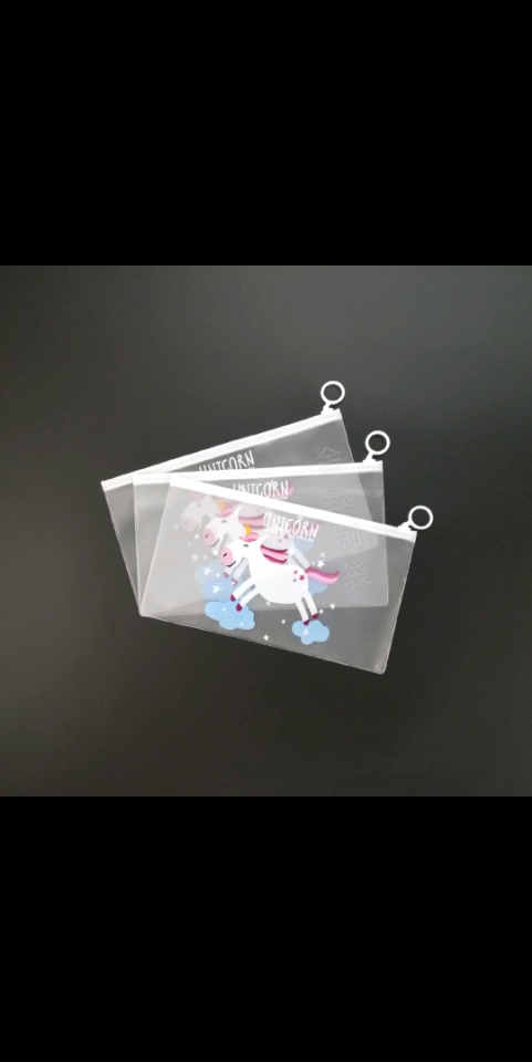 The manufacturer customizes PVC plastic packaging bags, zipper bags, cosmetic bags and stationery packaging bags details Picture