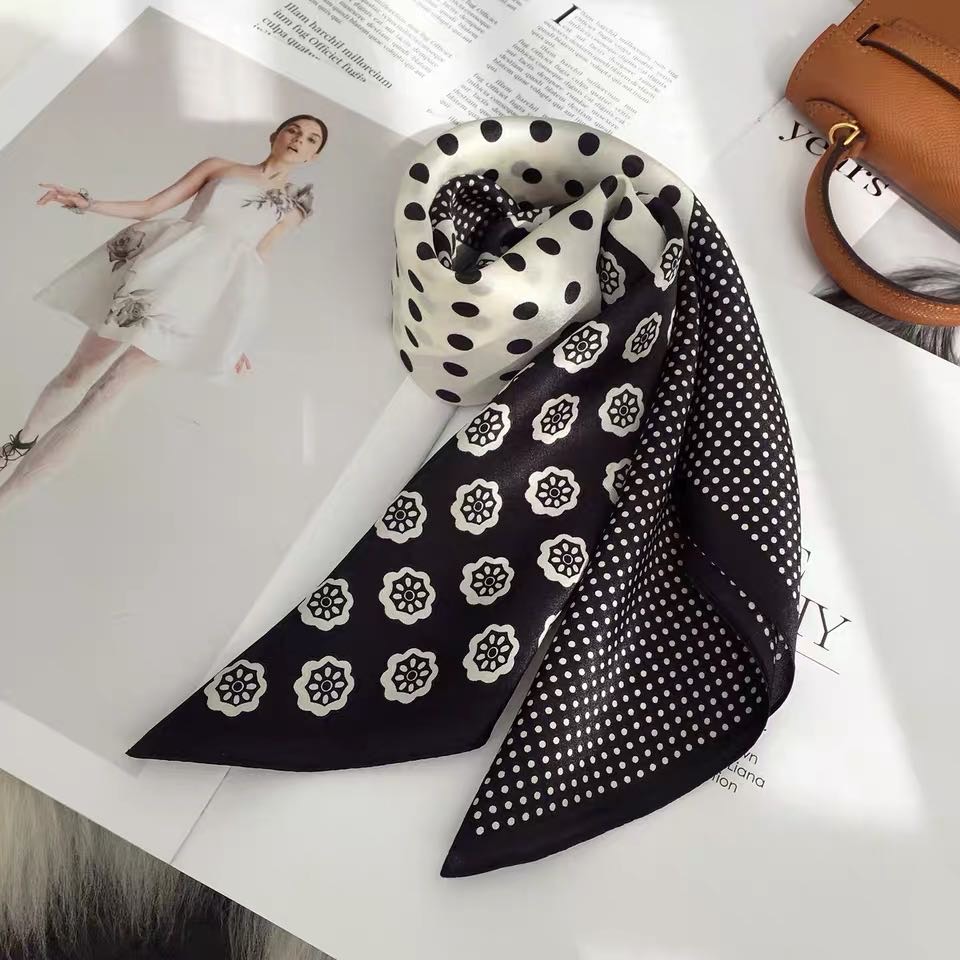 Black And White Pattern Stitching Design Sense Scarf Silk Scarf Small Square Scarf Specification drawing