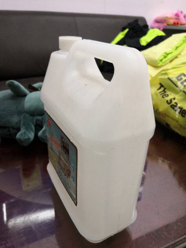 Yiwu Keyuan Runjie Wang Advanced Anti-rust and noise-reducing Sewing Machine Lubricating Oil 5L package Specification image