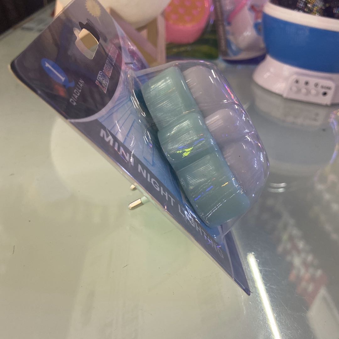 Night light, bedside lamp, charging, photo-taking, creative, dreamy, romantic, eye-protecting, baby feeding, bedroom cartoon cloud desk lamp Specification image