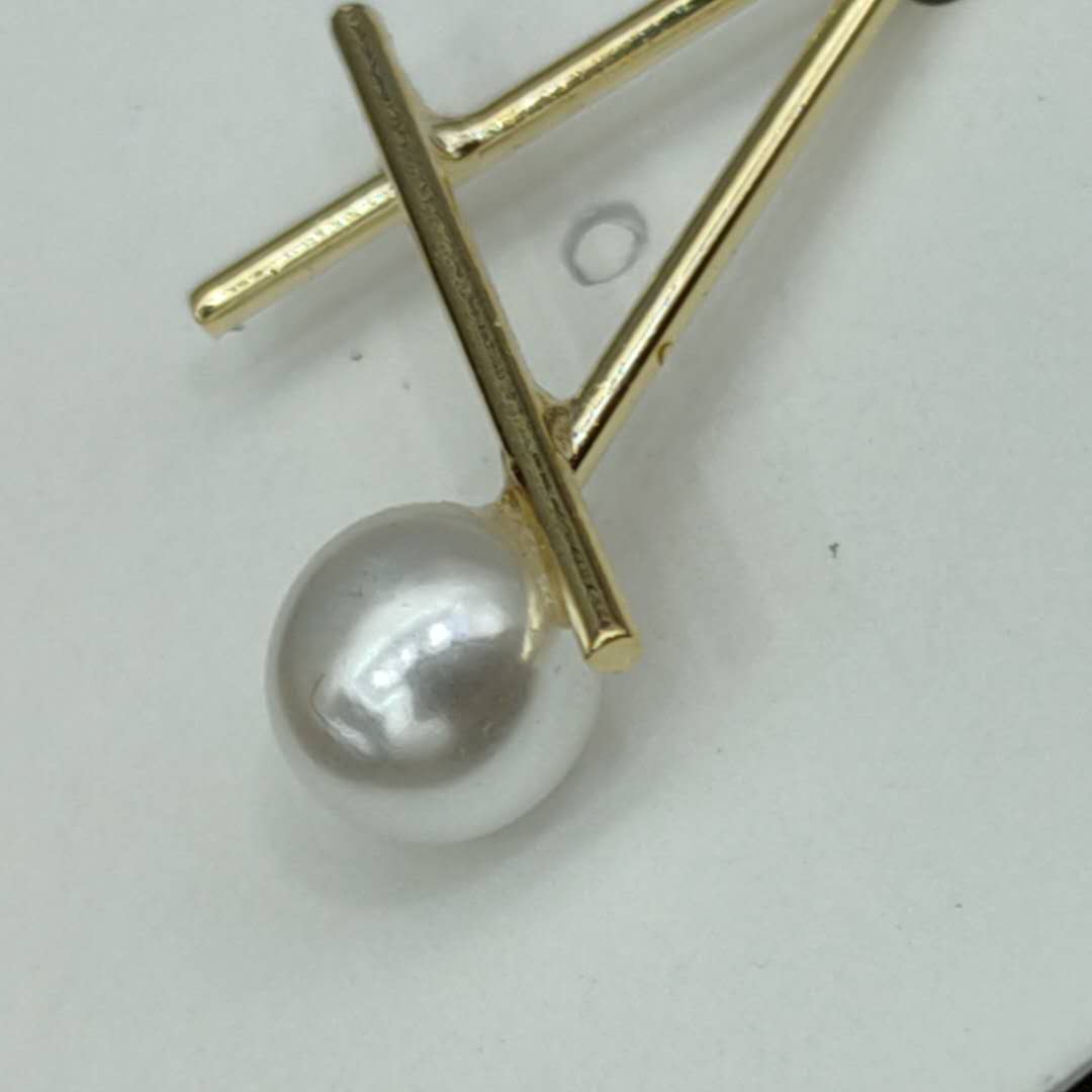 设计简约珍珠耳钉女气质优雅时尚百搭通勤风耳环耳坠细节图