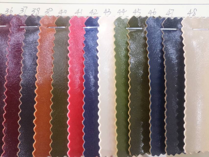 油皮厂家直销热销新款PU皮革大量现货高中低档箱包沙发鞋材面料产品图