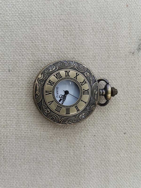 Classic retro clear large digital pocket watch, Roman hanging watch, flip cover large dial, male student, middle-aged and elderly watch