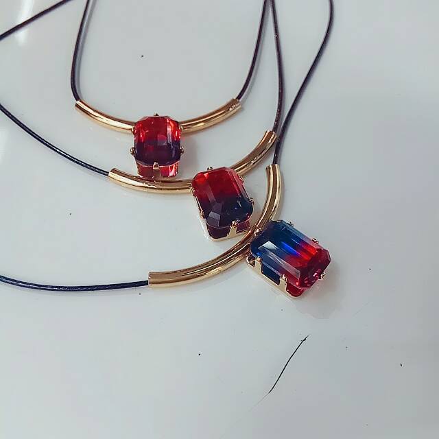 Factory direct sales of vintage wax rope gold-plated ruby, sapphire and zircon necklaces details Picture