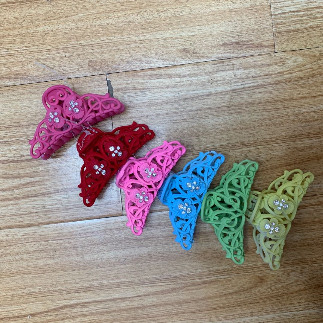 Fashion Korean Cutout With Diamond Grab Clip Bath Clip Bangs Clip Hair Clip details Picture