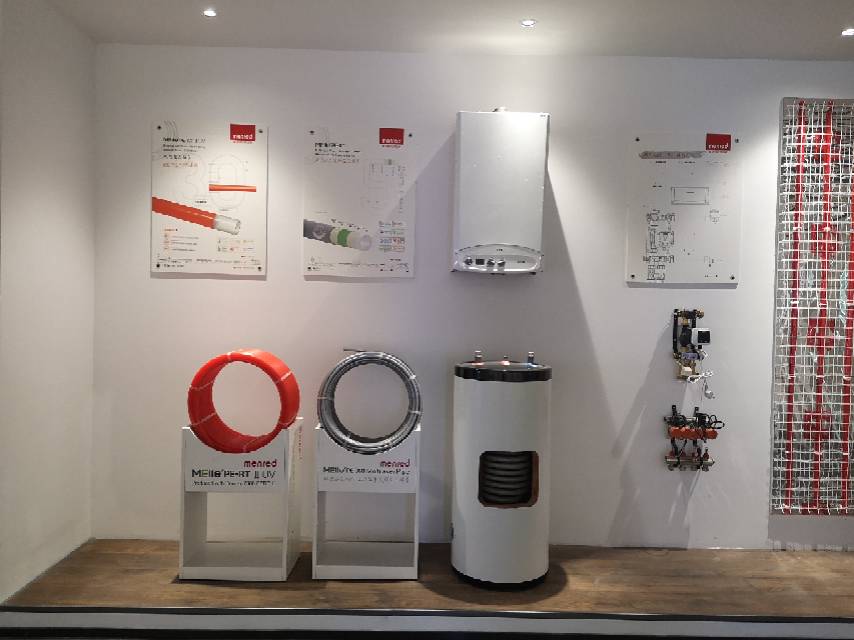 Hitachi floor heating and central air Conditioning Professional store describe pic - 1