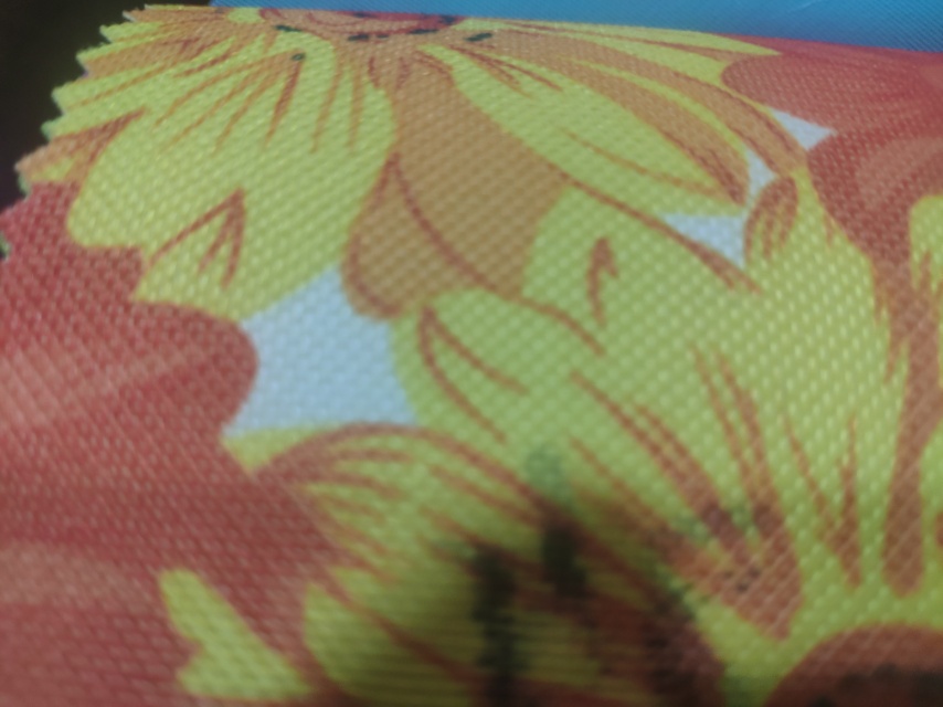 厂家直销600D菊花纹PVC皮革大量现货高中低档箱包沙发鞋材面料产品图