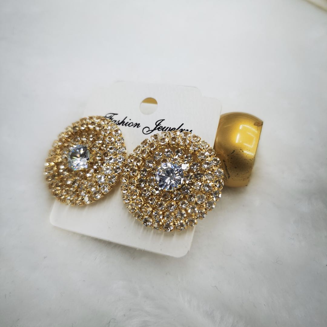 2020 New Korean-style large flower earrings, cute and sweet style, fashionable long earrings, internet-famous accessories details Picture