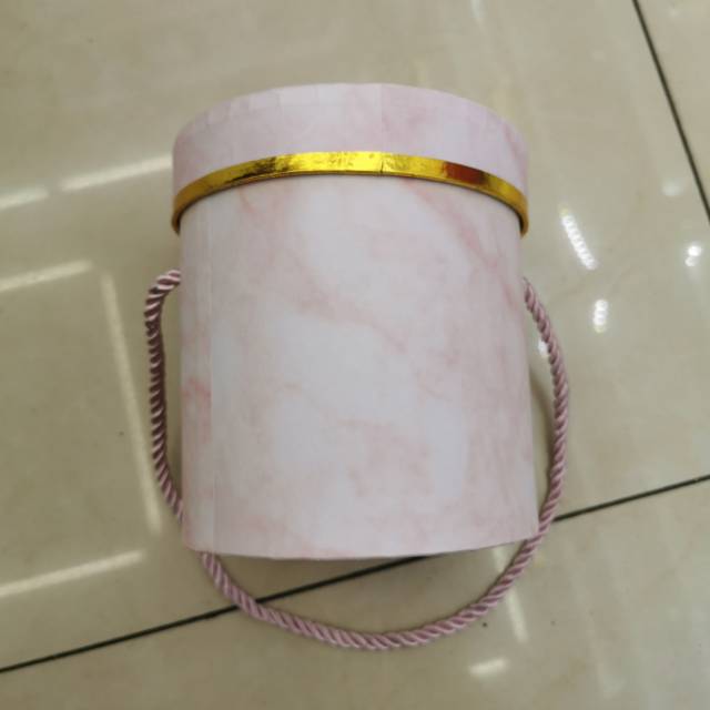 现货情人节抱抱桶礼品盒可手提圆形大理石纹抱抱桶礼品盒可印logo细节图