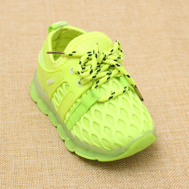Fluorescent green fashion children's sneakers breathable mesh design