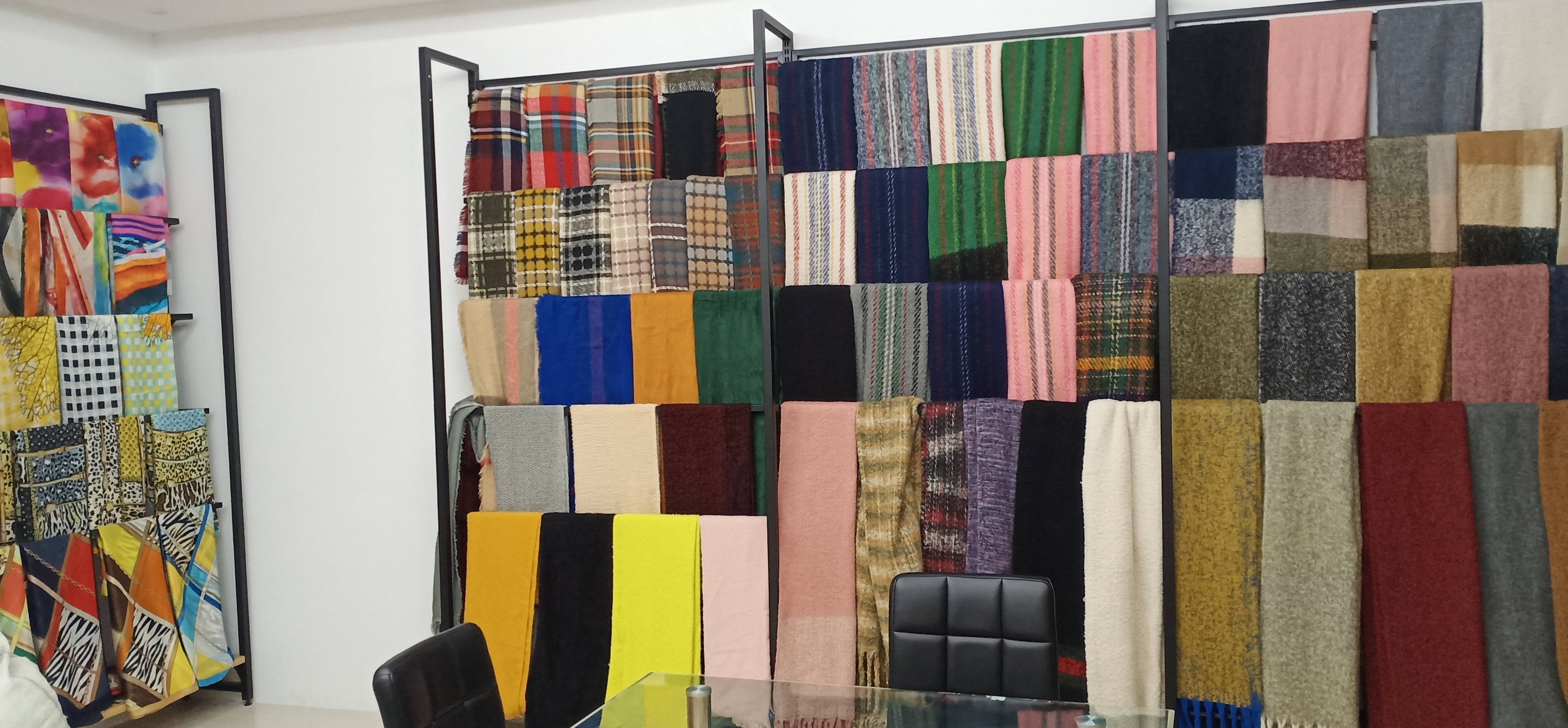 Dianxiu Scarf Shop describe pic - 1