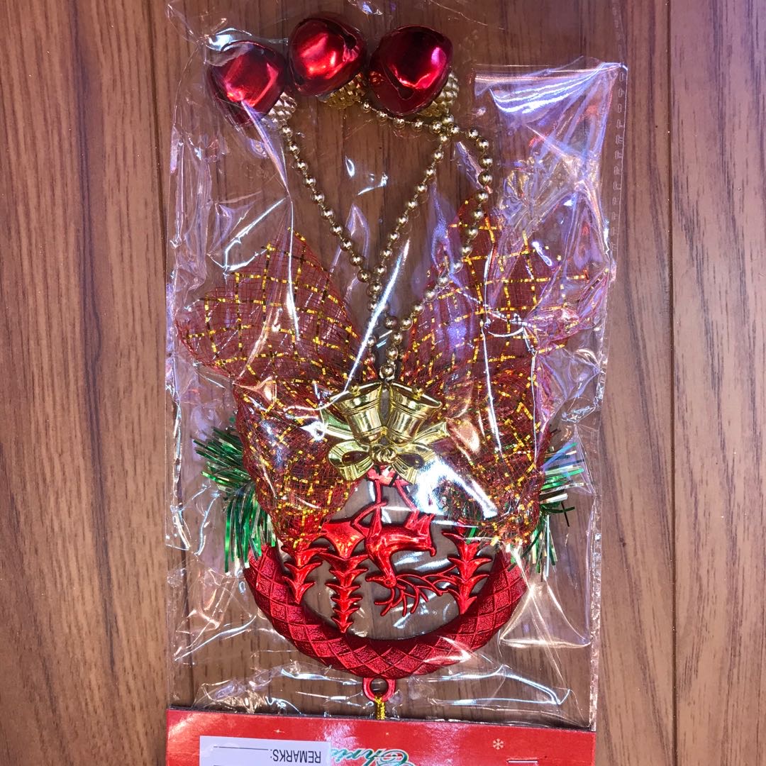 Christmas bell pendants, Christmas decorations, scene arrangements, shopping mall store pendants, Christmas tree pendants details Picture