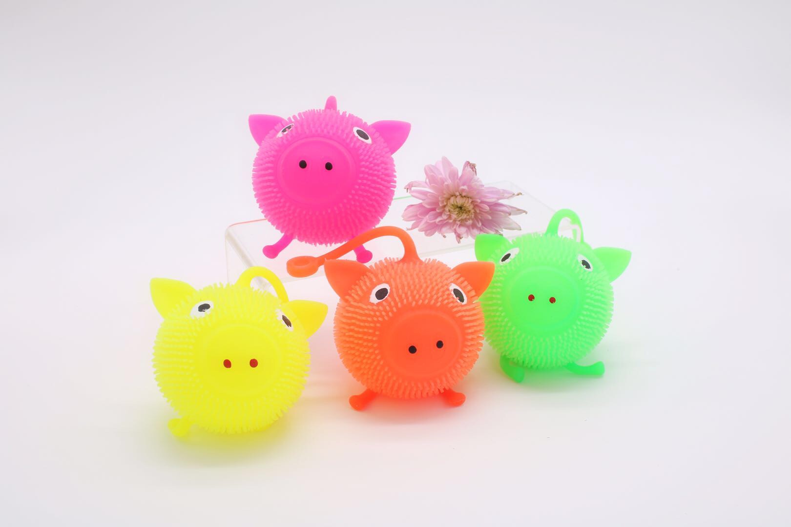 TPR wool ball pig head vent flash ball soft rubber thumbnail