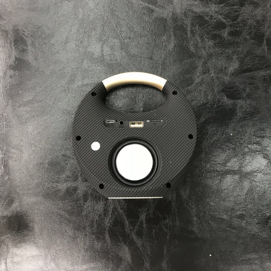 小音箱黑色金色可拎方便携带音质超好产品图