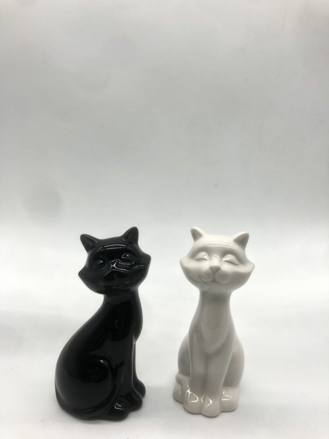 创意北欧装饰陶瓷可爱猫客厅书房书桌摆件