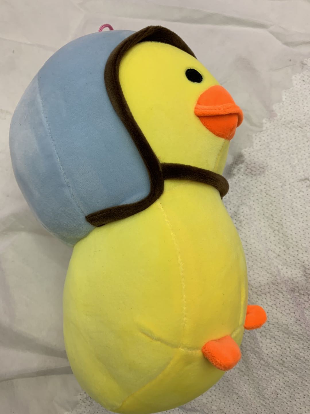 The popular duck plush toy Dudu is a cute birthday gift for a girl Specification image