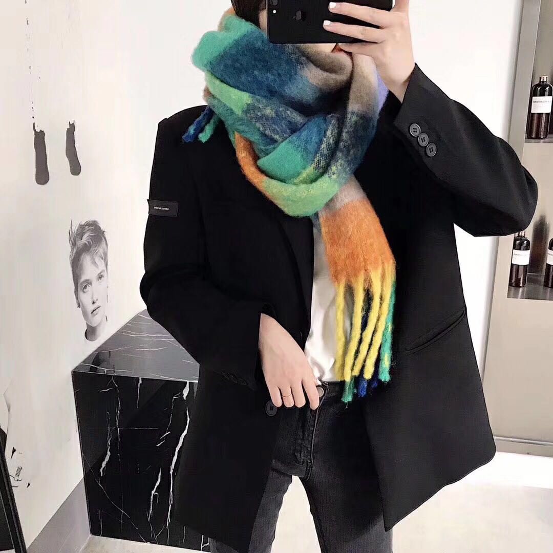 Winter Women's Warm Tassel Contrast Color Checkered Gradient Knitted Scarf