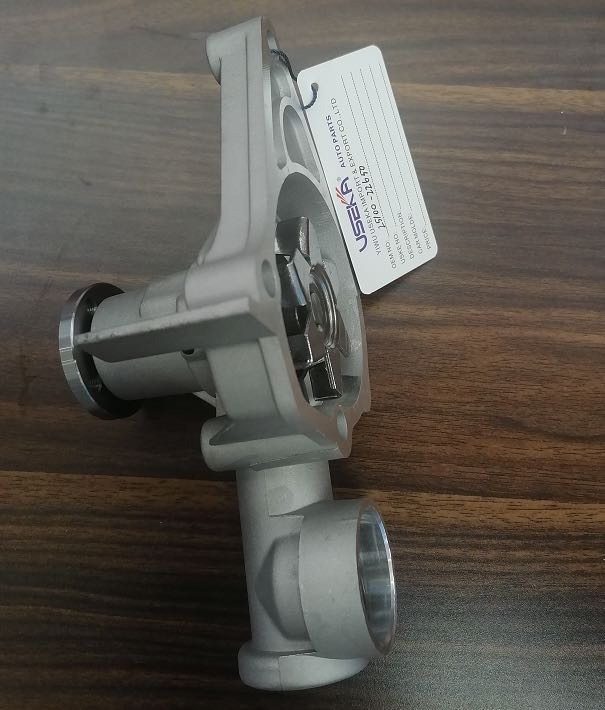 汽车配件水泵25100-22650发动机冷却水泵细节图