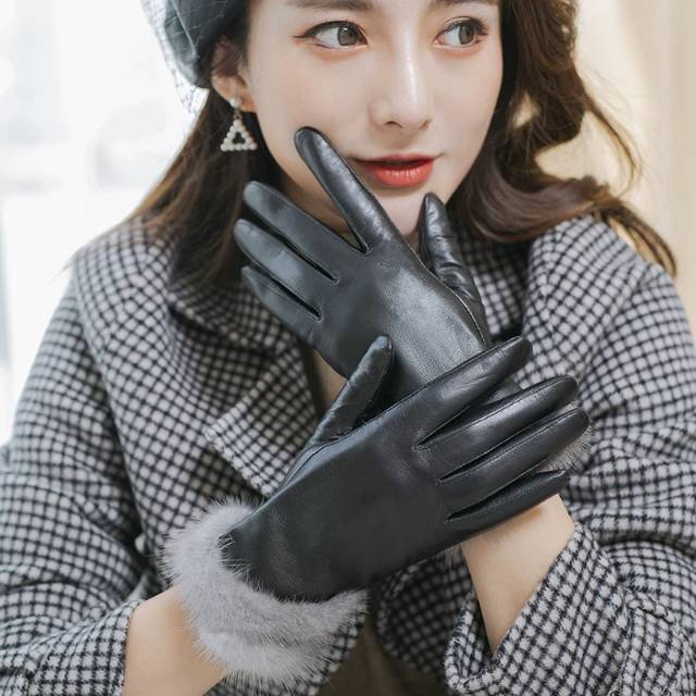 Winter driving warm baby leather gloves for women Mink fur plus cashmere goat skin touch screen new