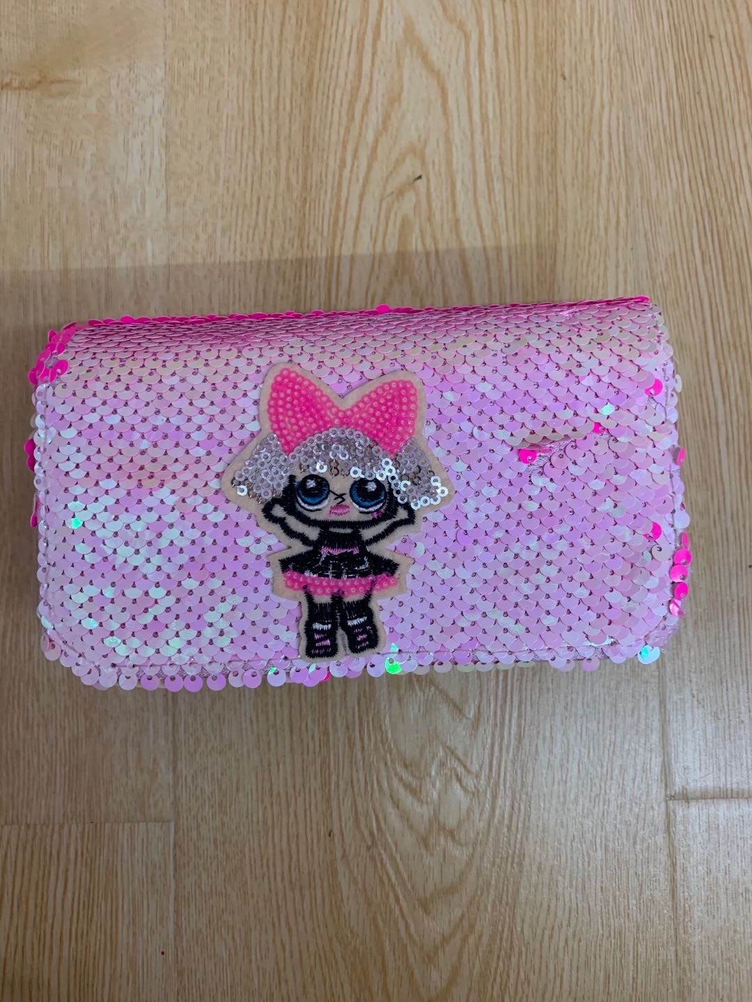 Children's street accessory: Sequined cartoon crossbody bag