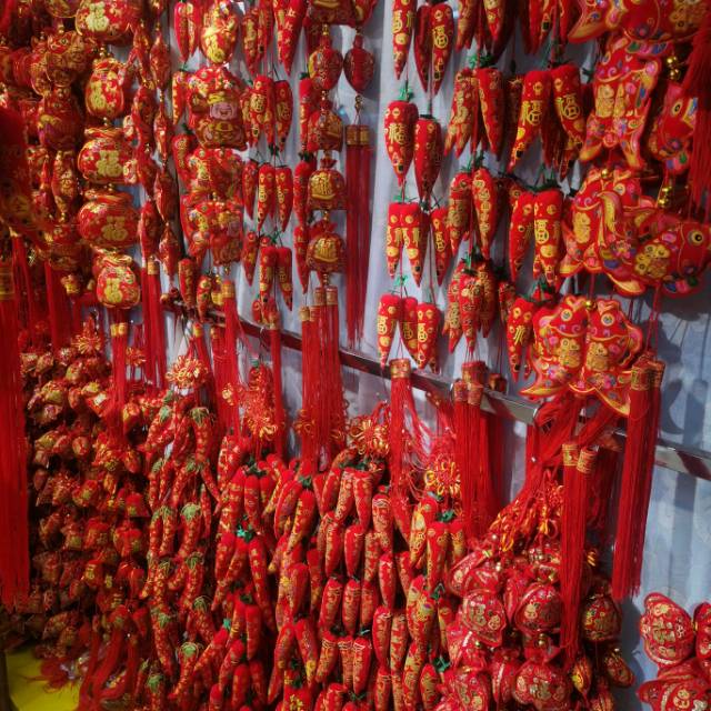 Trompeta 12 cabeza hoja pimiento colgante brocheta fleece estampado flecos rojo fuego rojo Specification image