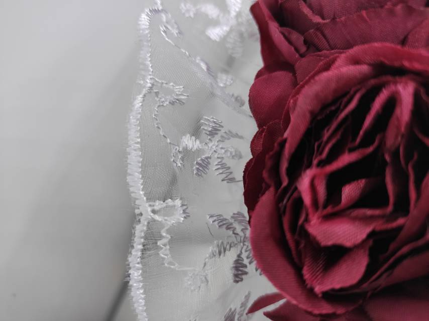 Factory direct sales of Korean-style artificial flower wedding hand-held bouquets, photography fabric bouquets, and Weiai wedding supplies Specification image