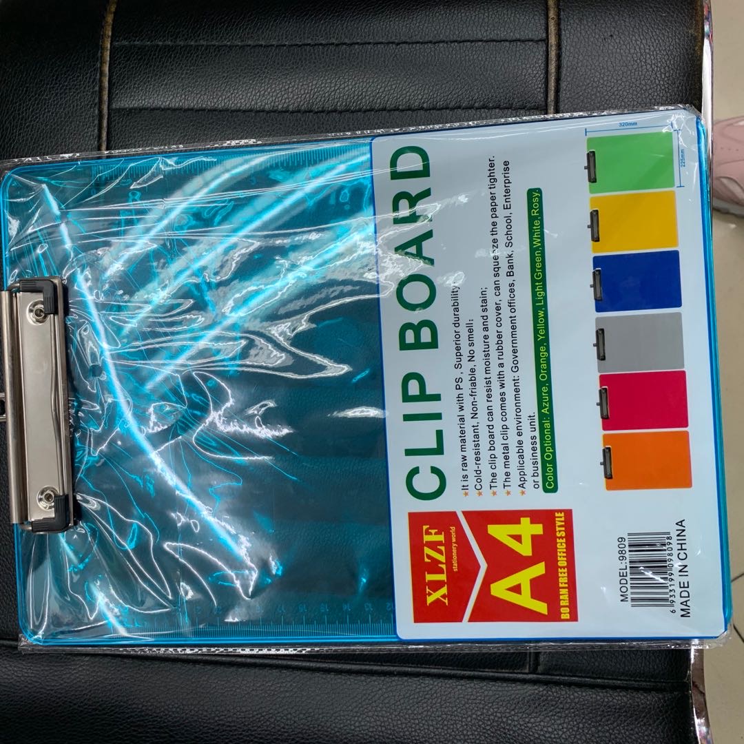 A4 transparent folder in blue