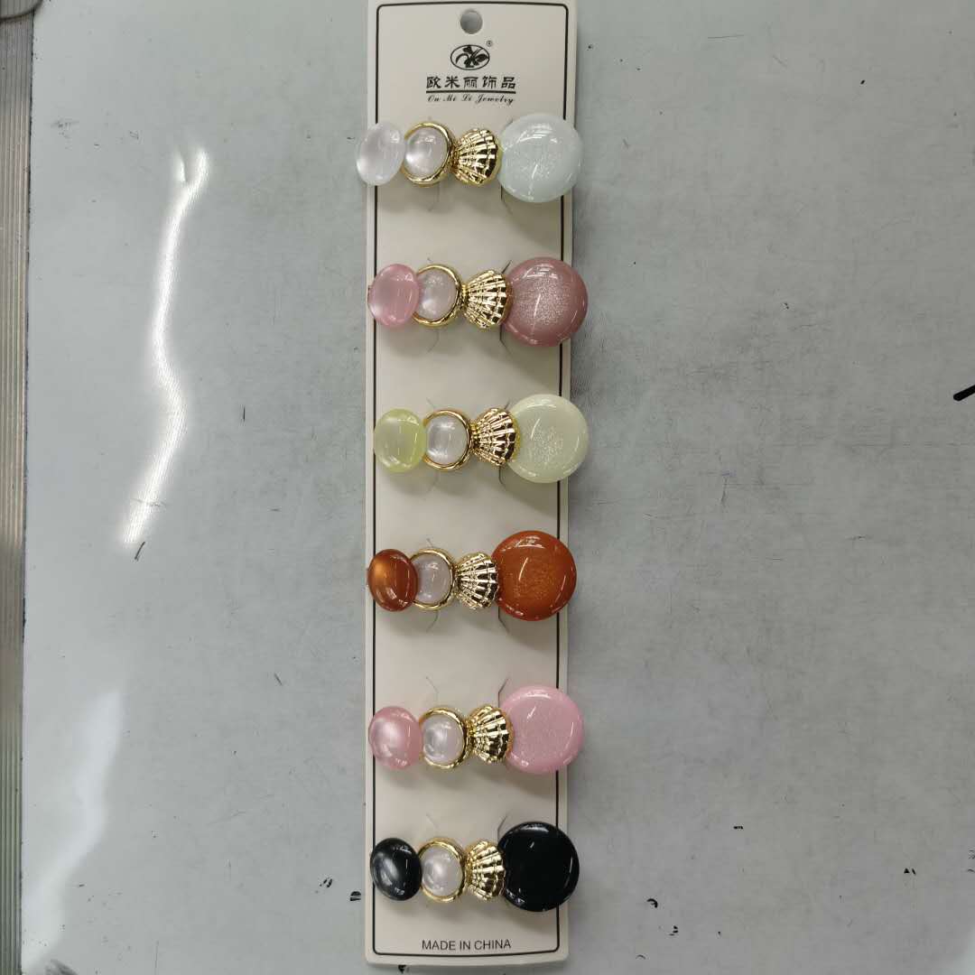 A new Korean-style, fashionable and versatile hairpin with a simple headband for women details Picture