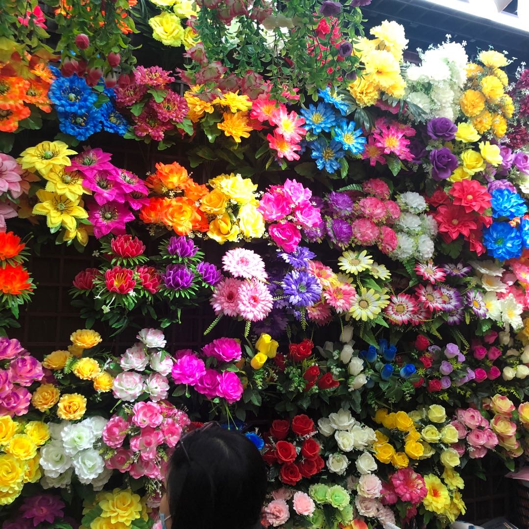 Civilian plastic flowers describe pic - 2