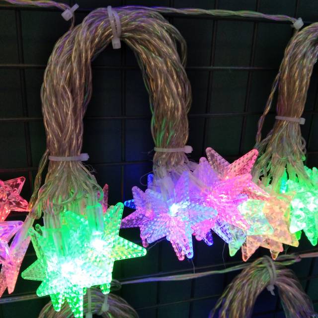 The popular Led color light string flashes neon lights, creating a sky full of stars