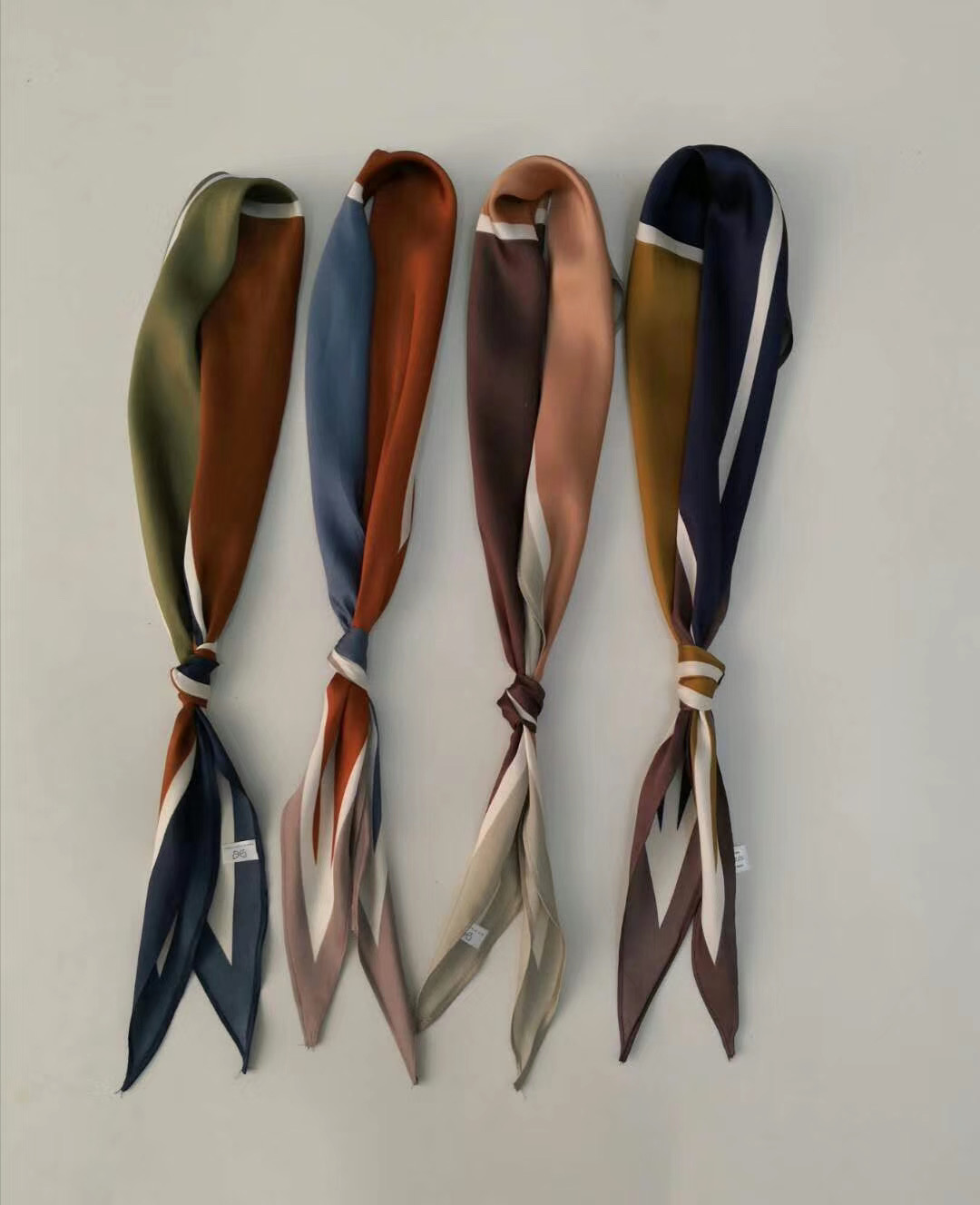 Ladies Fashion Trend Temperament Elegant Dual Use Imitation Silk Satin Twill Diamond Scarf Specification drawing