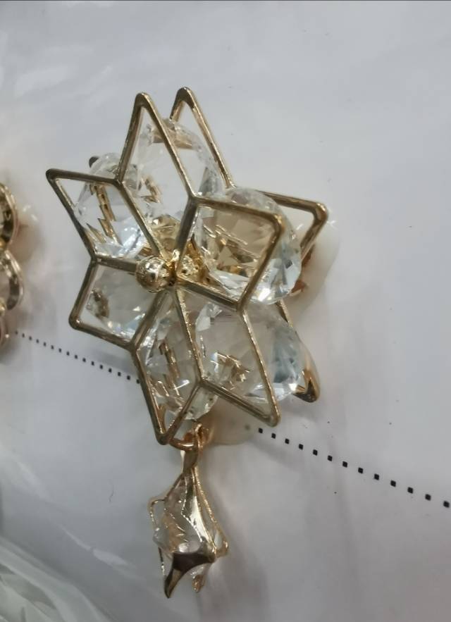 Rhinestone Crystal Dual Purpose Silk Scarf Buckle Smooth Rhinestone Brooch Brooch Silk Scarf Buckle Multi-Purpose Color Preservation Electroplating Spot details Picture