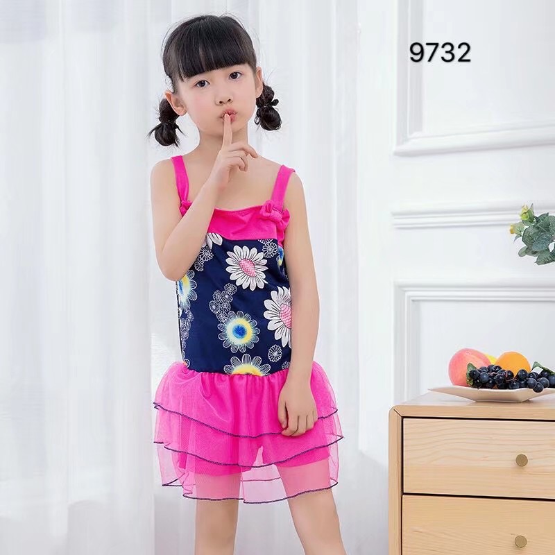 儿童泳衣女童连体公主小童宝宝可爱游泳衣女孩学生中大童泳装图