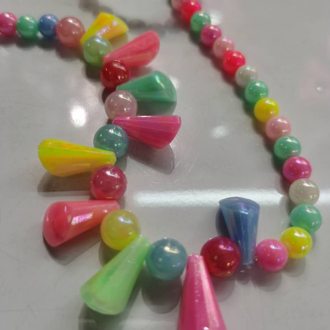 Children's colorful bead necklace, a versatile accessory for little girls Specification image