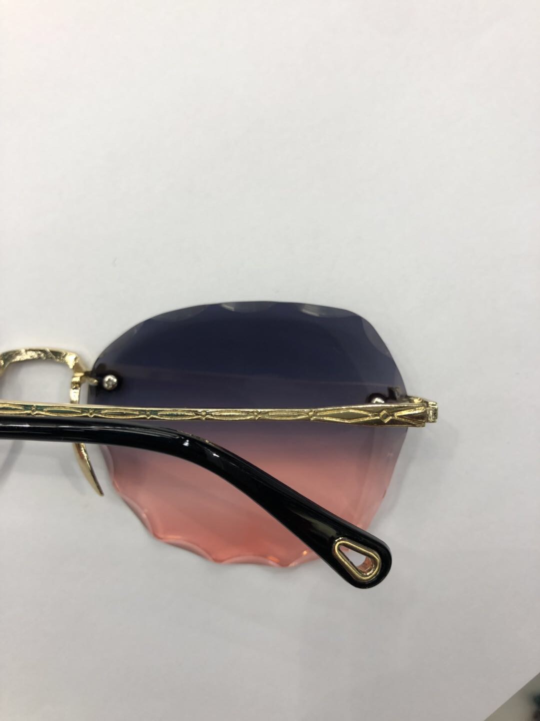 Fashion personality necessary sunglasses sunshade mirror for spring and summer outing Specification drawing
