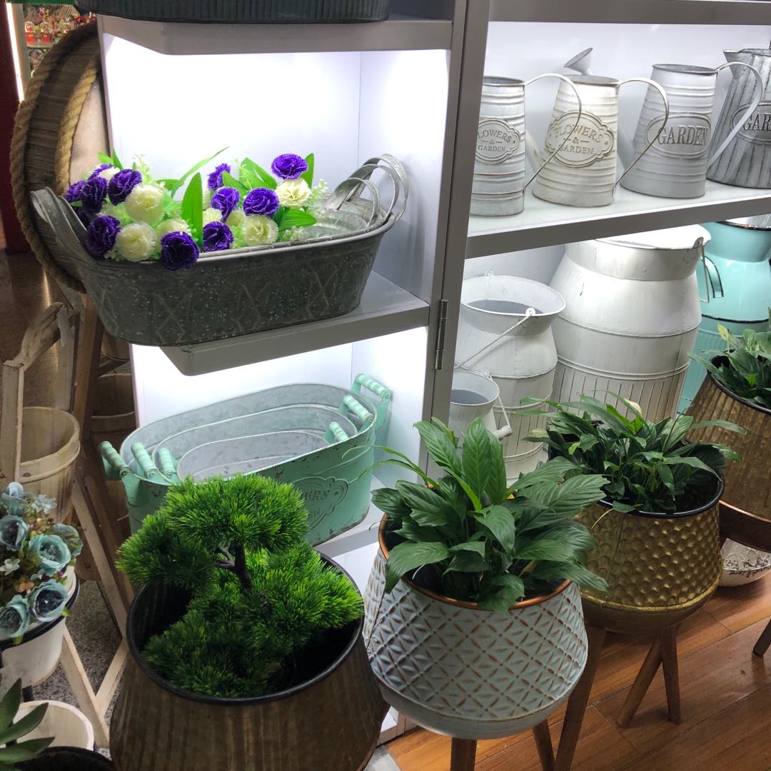 Establish a store specializing in craft gifts