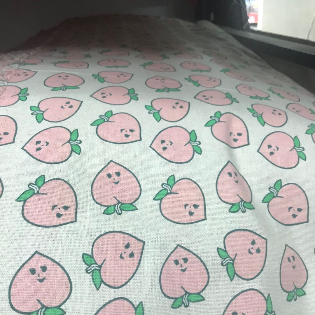草莓仿麻印花布棉麻印花服装布料餐厅桌布装饰连衣裙花布面料