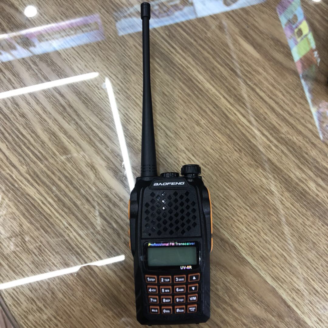 宝锋BF-UV6R对讲机双段双显&双频双守强劲功率