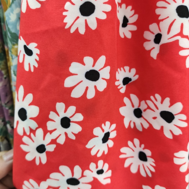 Small chrysanthemum printed high-density four-sided elastic clothing decorative fabric, available in multiple colors, price negotiable details Picture