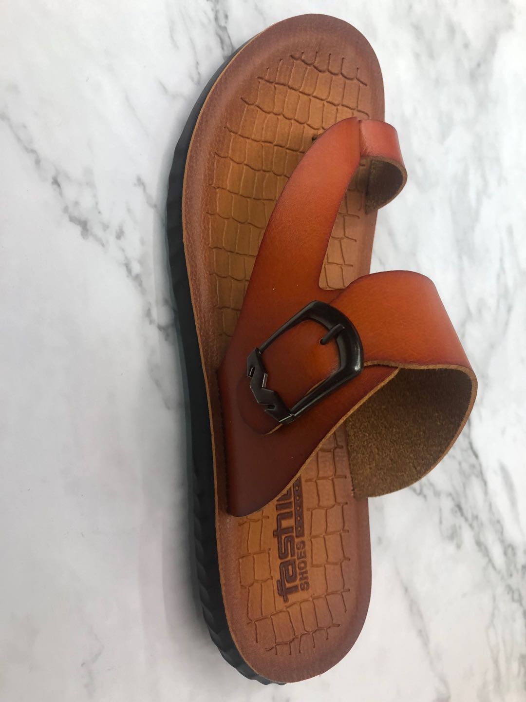 Men's Cowhide Sandals Are A New Trend In 2020 Specification drawing