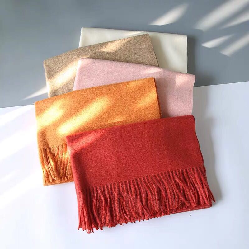 Women's Fashion Trend To Match The New Multi-Colored Warm Scarf details Picture