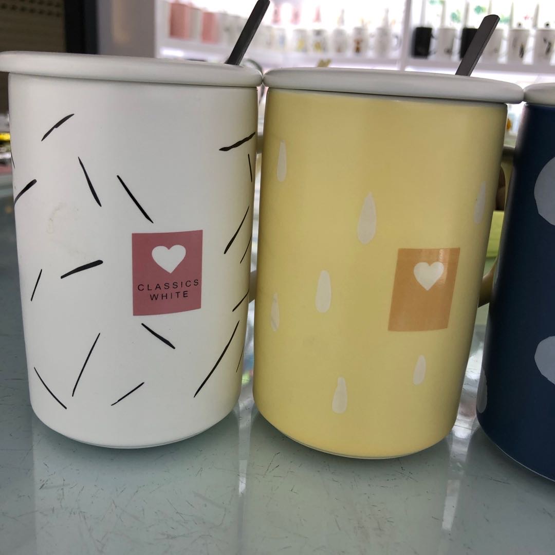 网红陶瓷带盖勺马克杯小清新水杯牛奶杯产品图