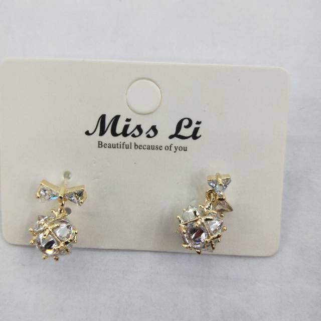 Factory direct sales: Simple, elegant, fashionable and popular jewelry and accessories, personalized and trendy new zircon earrings Miss Li
