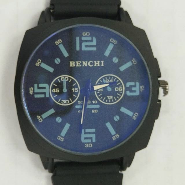 Casual watch for men, trendy Korean version, student style, cool and internet-famous men, large dial, oversized leather strap quartz men's watch details Picture